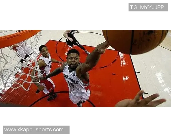 米奇约翰逊赞文班全场高水平表现令人惊叹的表现与坚持 米奇约翰逊赞文班全场高水平表现令人惊叹的表现与坚持