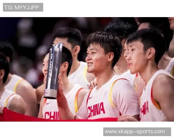 媒体人呼吁赵睿带伤上场男篮需情绪支持与郭导减压策略 媒体人呼吁赵睿带伤上场男篮需情绪支持与郭导减压策略