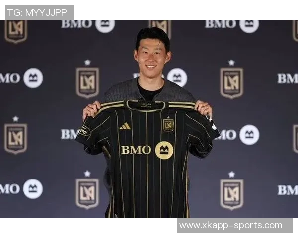 西蒙斯加盟热刺接过孙兴慜7号却17场未能破门引发热议